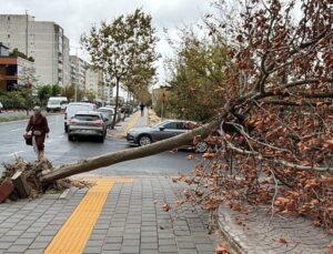 Tekirdağ’da fırtına, Çorlu’da eğitim uçuşlarını iptal etti, balıkçılar denize açılamadı