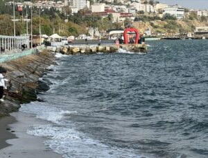 Tekirdağ’da lodos etkisini yitirdi, 6 şilep ve tanker seyrine devam etti