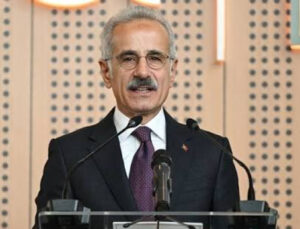 Ulaştırma ve Altyapı Bakanı Abdulkadir Uraloğlu: “Çeşmeli-Kızkalesi Otoyolu’nu 19 Ekim’de trafiğe açacağız”