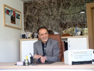 Van İpekyolu’nda muhtar İnan, babasının 42 yıllık görevini sürdürüyor