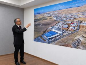 Van OSB Başkanı Aslan, Kapıköy’de karşılıklı tır geçişini tarihi dönüm noktası saydı