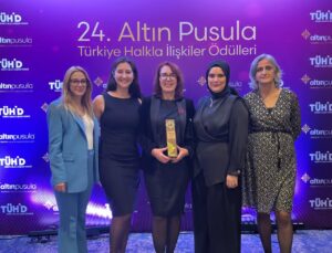 YÖK’ün Bilim Kafe projesi Altın Pusula’da Kamu Kuruluşları kategorisinde birinci oldu