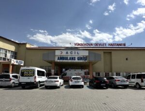 Yüksekova Devlet Hastanesi’nde iki yeni uzman hekim göreve başladı, toplam 65 oldu